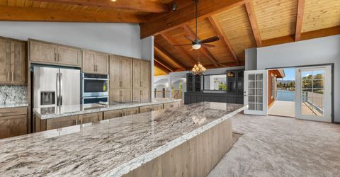 2067 Aloha Drive, South Lake Tahoe, CA 96150 Photo