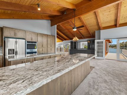2067 Aloha Drive, South Lake Tahoe, CA 96150 Photo