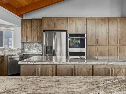 2067 Aloha Drive, South Lake Tahoe, CA 96150 Photo