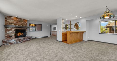 2067 Aloha Drive, South Lake Tahoe, CA 96150 Photo