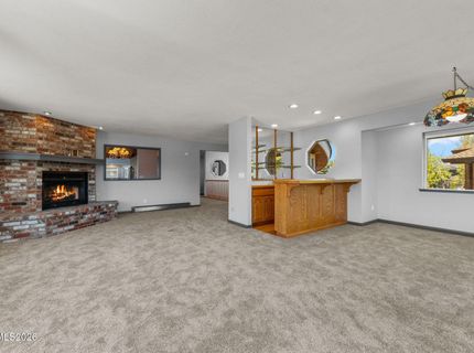 2067 Aloha Drive, South Lake Tahoe, CA 96150 Photo