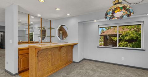 2067 Aloha Drive, South Lake Tahoe, CA 96150 Photo