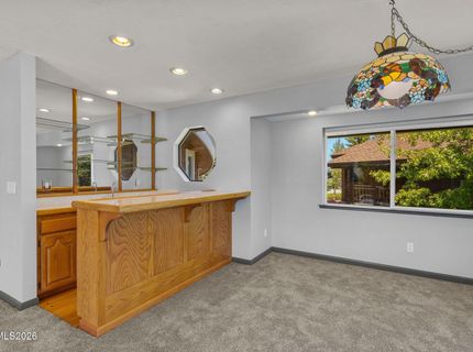 2067 Aloha Drive, South Lake Tahoe, CA 96150 Photo