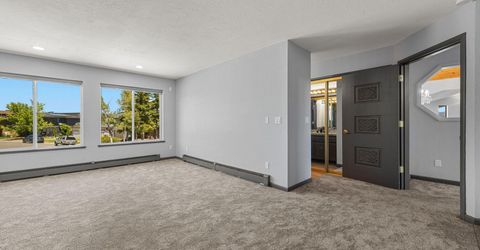 2067 Aloha Drive, South Lake Tahoe, CA 96150 Photo