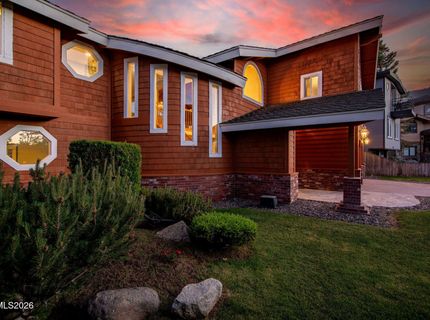 2067 Aloha Drive, South Lake Tahoe, CA 96150 Photo