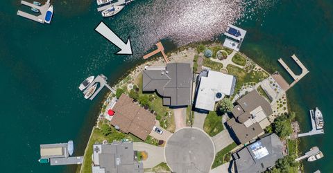 2067 Aloha Drive, South Lake Tahoe, CA 96150 Photo