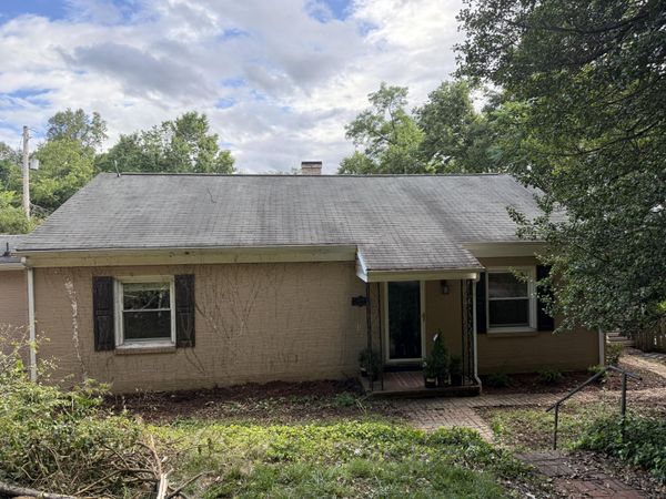 2239 Woodcliff RD SE, Roanoke, VA 24014