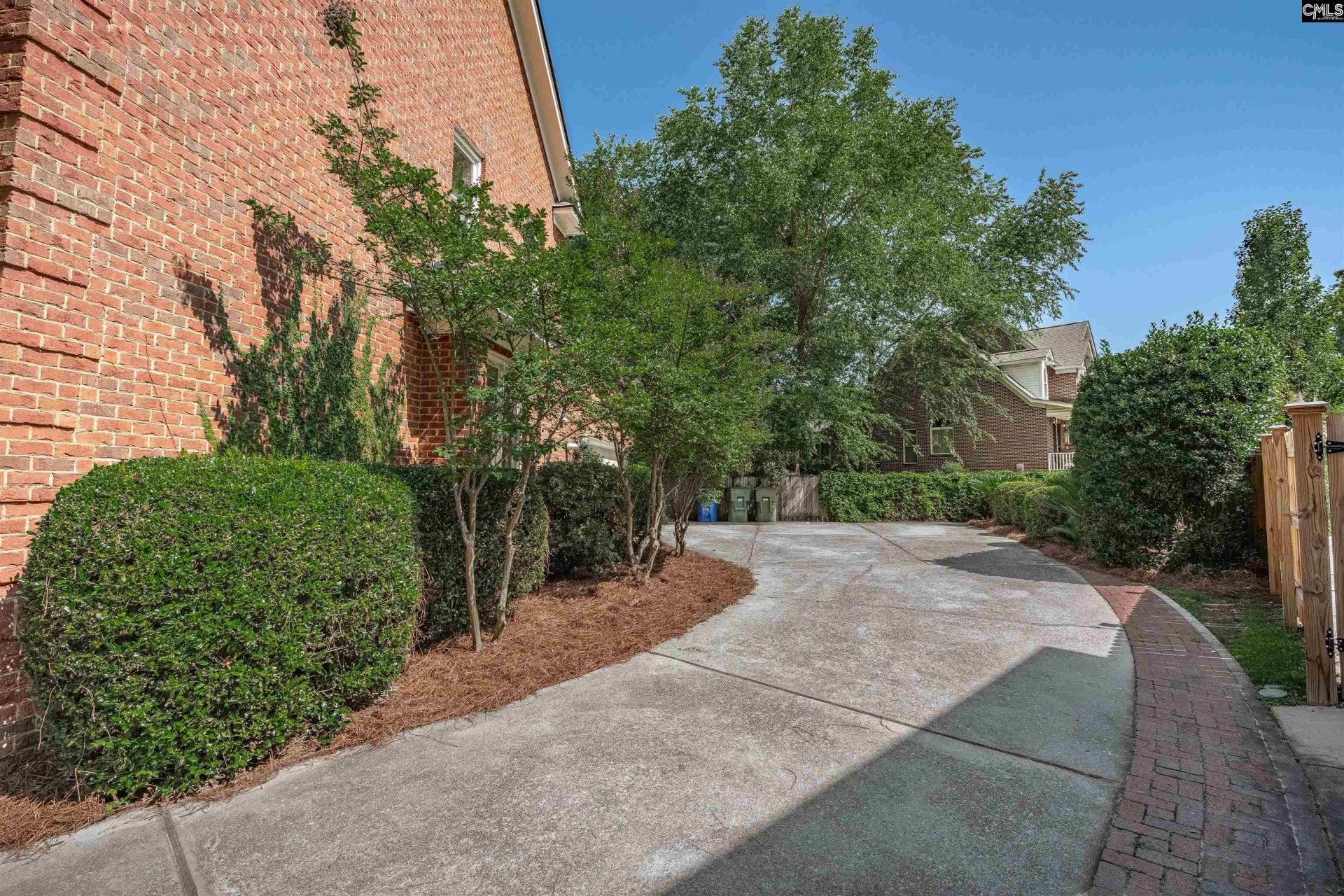 17 Old Woodlands Court  Photo 64