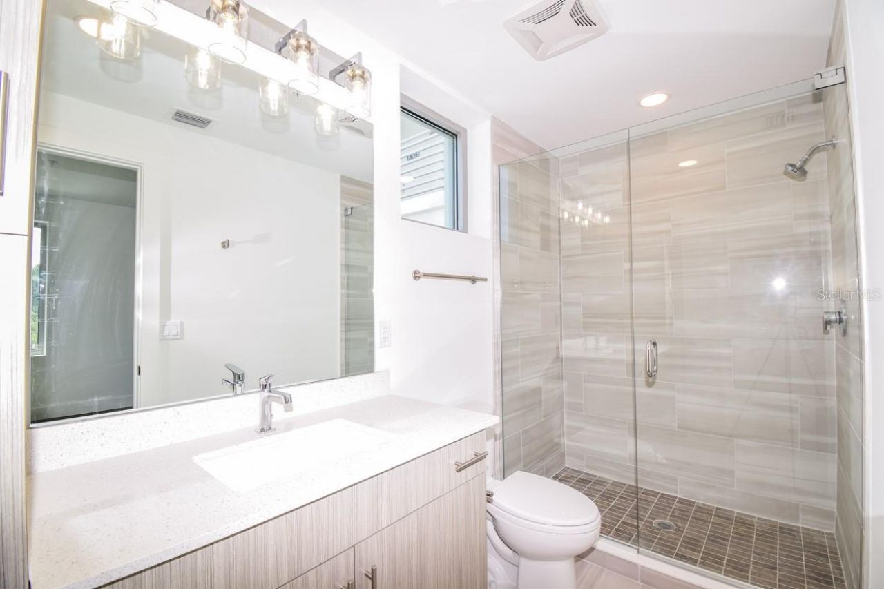 1709 N Tamiami Trail, Unit 327, Sarasota, FL 34234 Photo