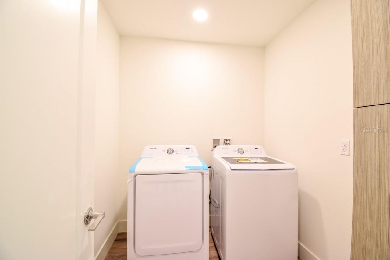 1709 N Tamiami Trail, Unit 327, Sarasota, FL 34234 Photo