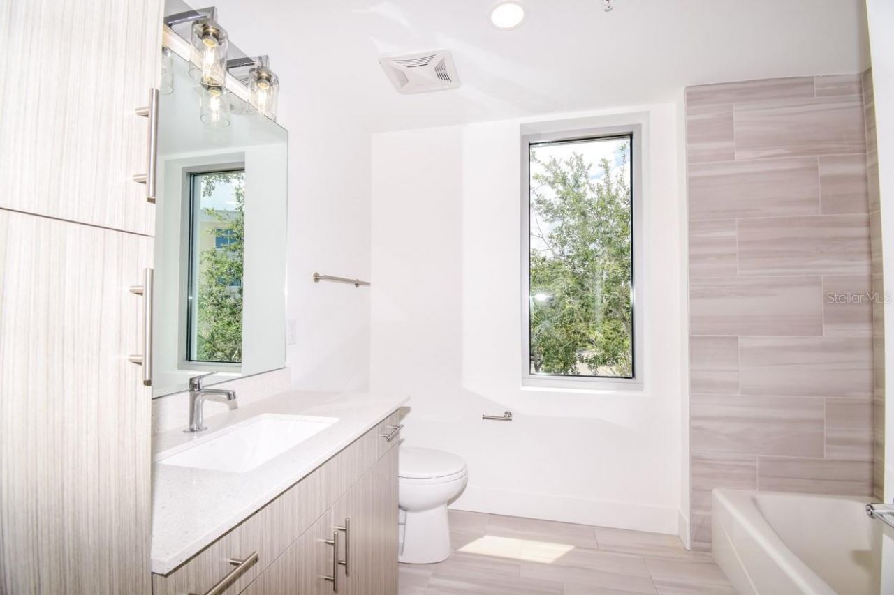 1709 N Tamiami Trail, Unit 327, Sarasota, FL 34234 Photo