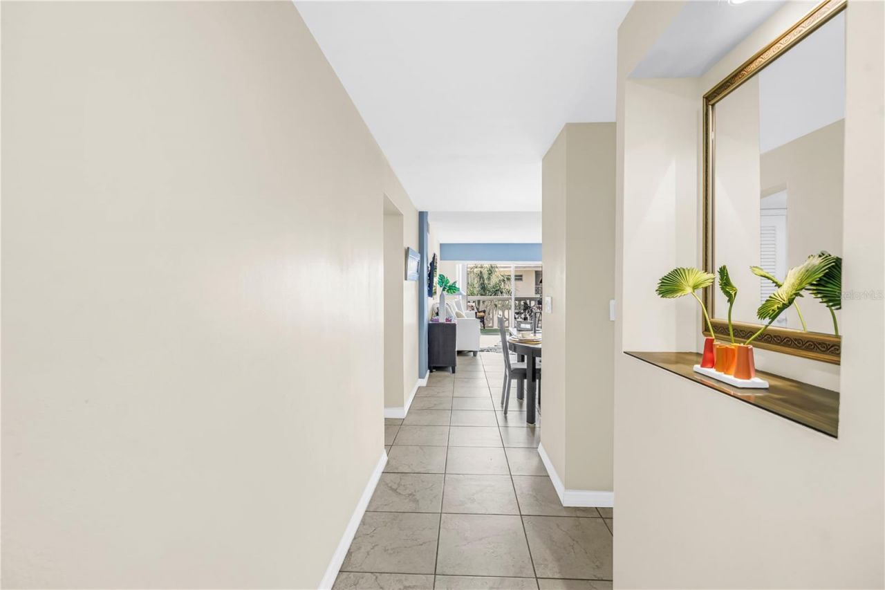 1100 N Shore Drive Ne, Unit 307, Saint Petersburg, FL 33701 Photo