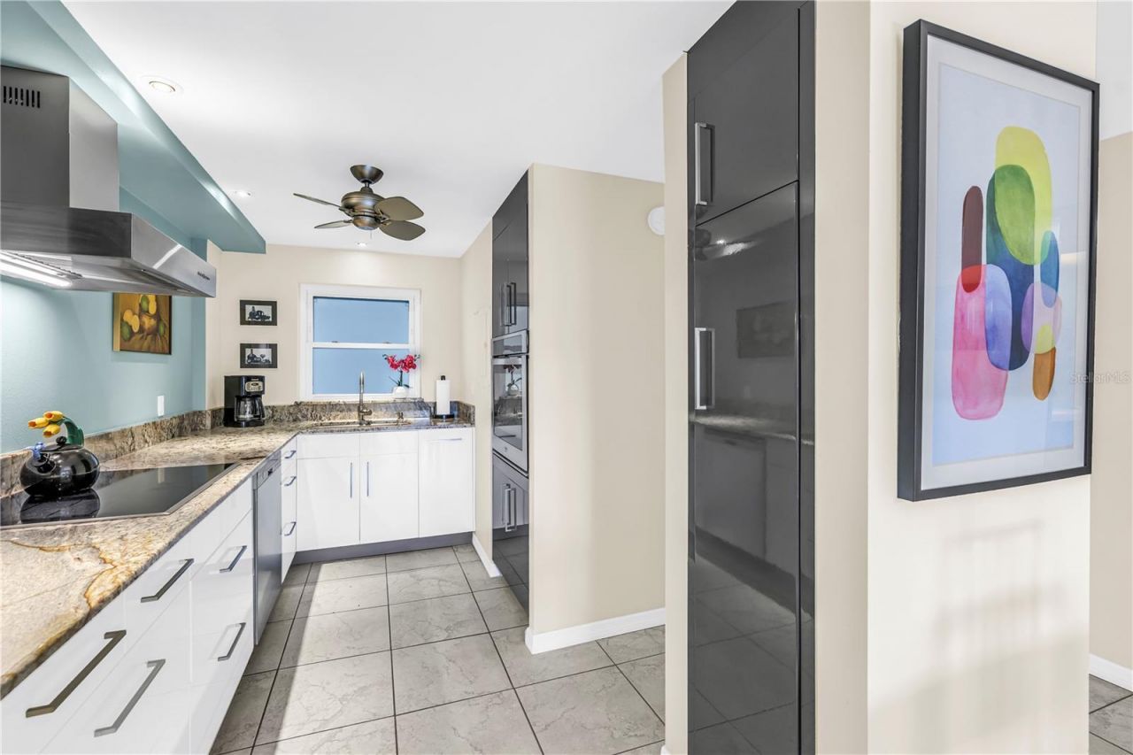 1100 N Shore Drive Ne, Unit 307, Saint Petersburg, FL 33701 Photo