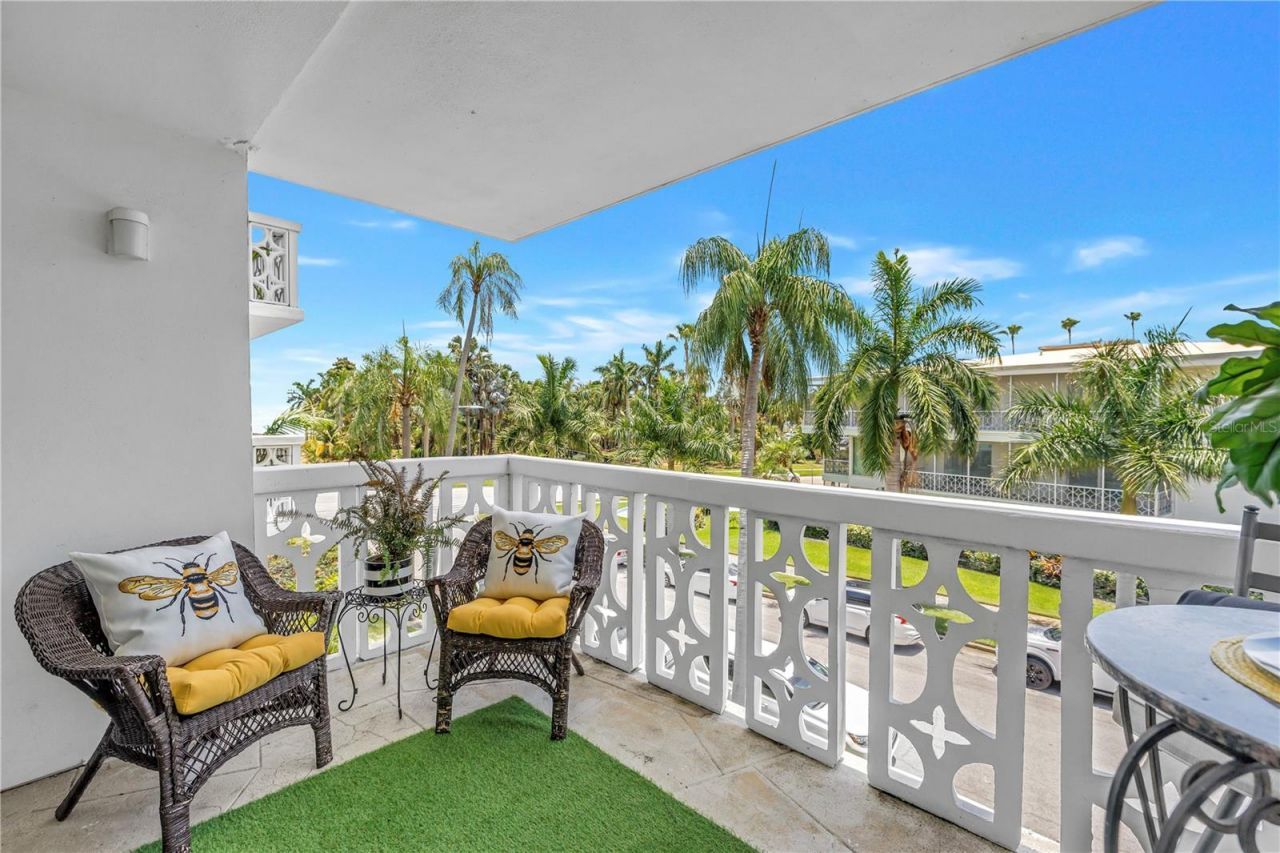 1100 N Shore Drive Ne, Unit 307, Saint Petersburg, FL 33701 Photo