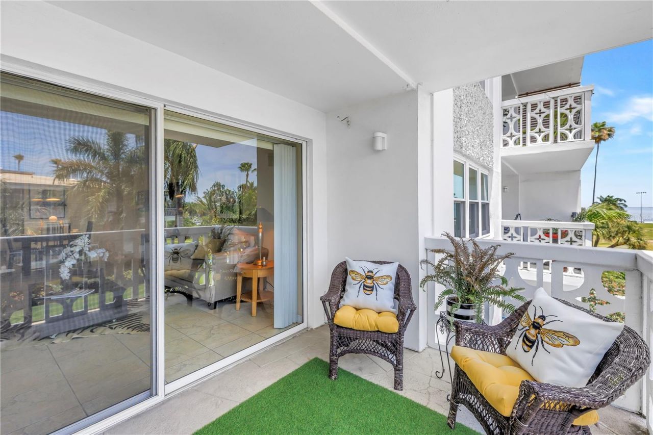 1100 N Shore Drive Ne, Unit 307, Saint Petersburg, FL 33701 Photo