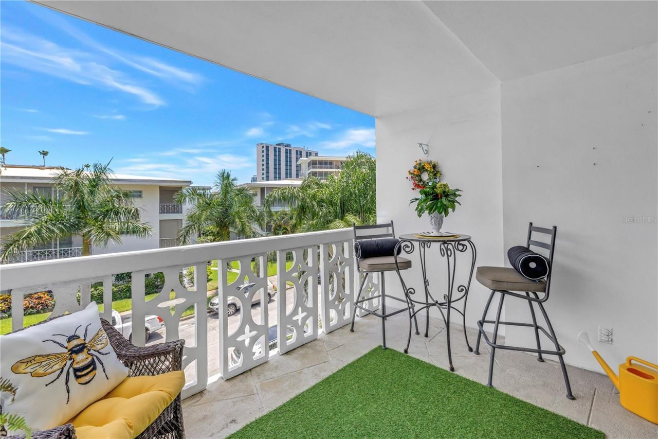 1100 N Shore Drive Ne, Unit 307, Saint Petersburg, FL 33701 Photo