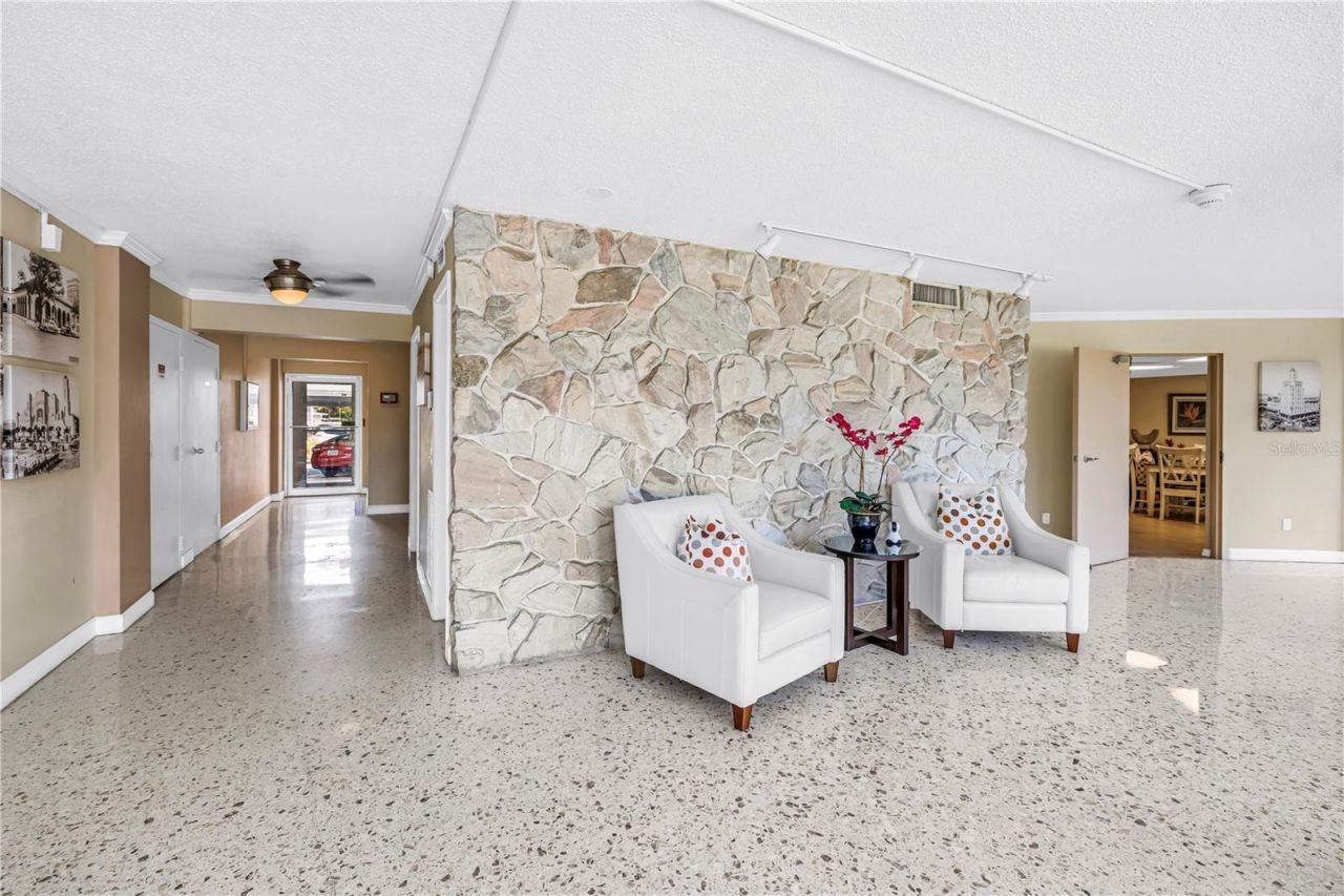 1100 N Shore Drive Ne, Unit 307, Saint Petersburg, FL 33701 Photo