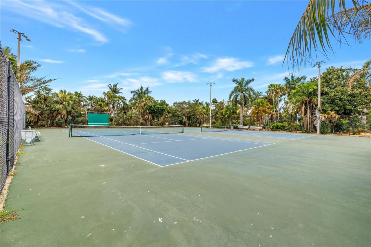 1100 N Shore Drive Ne, Unit 307, Saint Petersburg, FL 33701 Photo