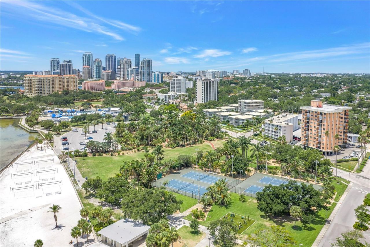 1100 N Shore Drive Ne, Unit 307, Saint Petersburg, FL 33701 Photo