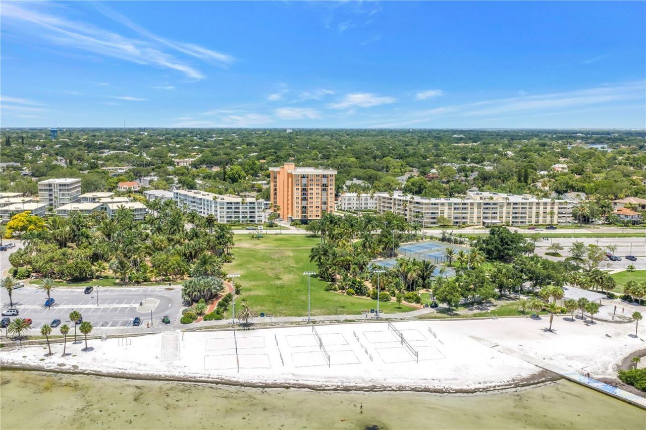 1100 N Shore Drive Ne, Unit 307, Saint Petersburg, FL 33701 Photo