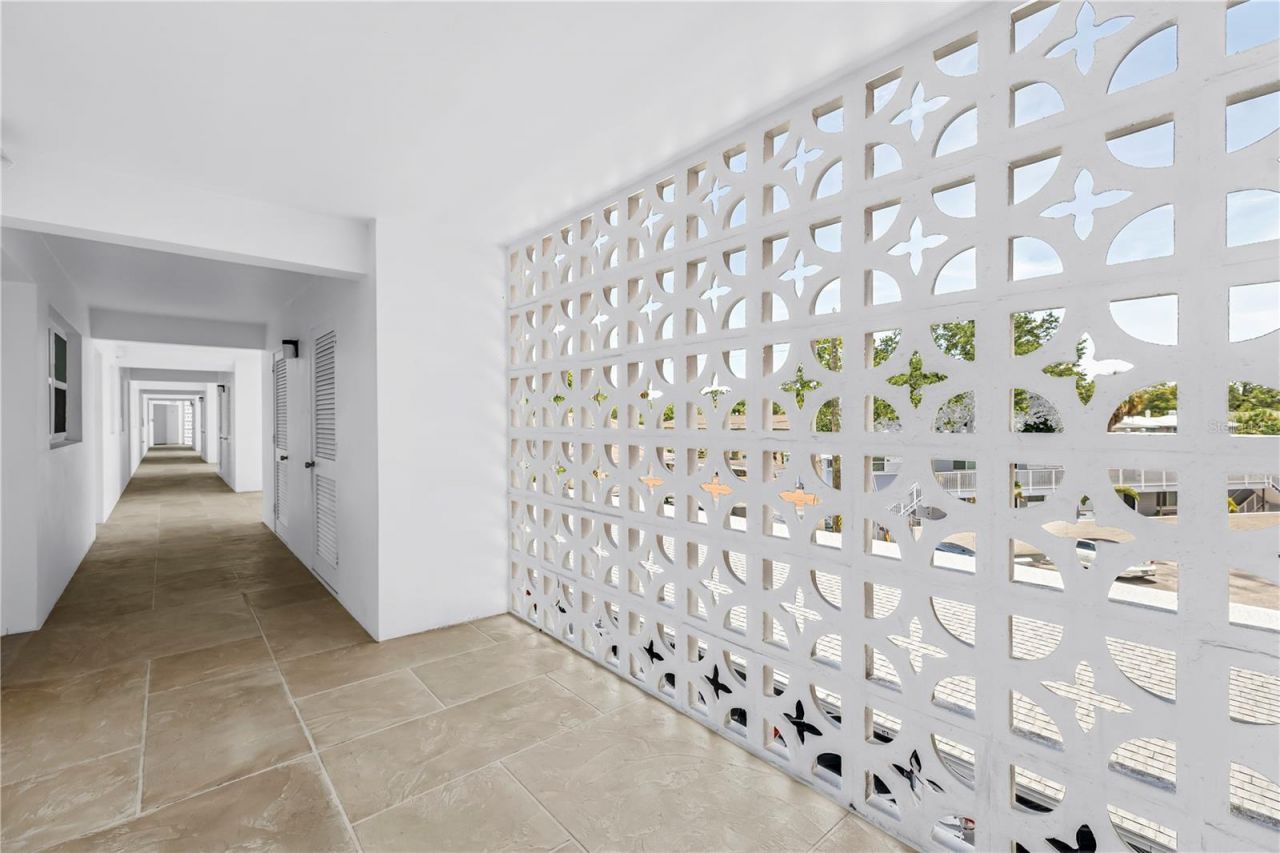 1100 N Shore Drive Ne, Unit 307, Saint Petersburg, FL 33701 Photo