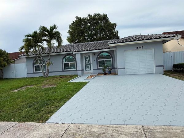 14719 SW 176 TH STREET , MIAMI, FL 33187