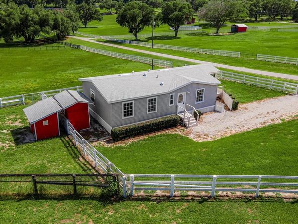 4400 LITTLE CRITTER TRAIL , LADY LAKE, FL 32159