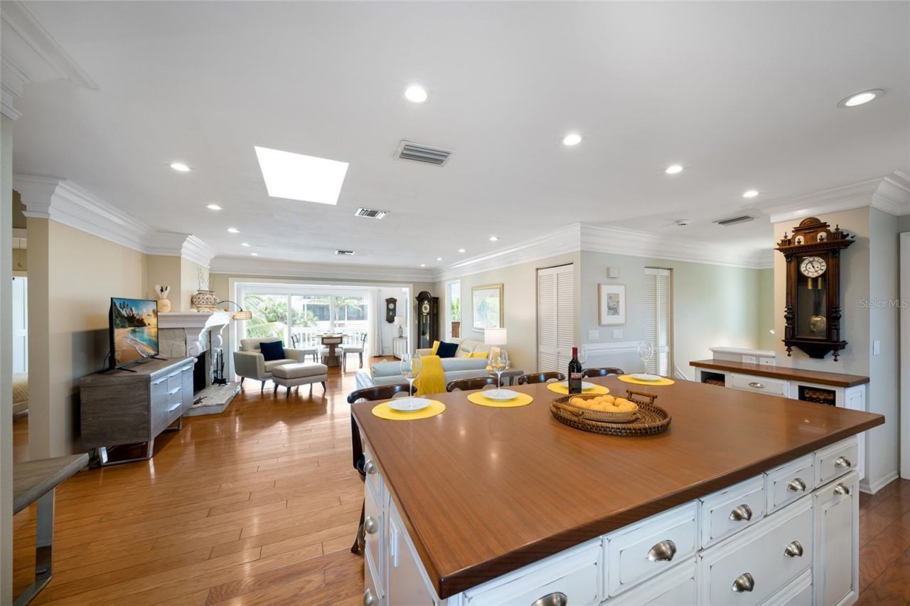 517 Loquat Drive, Anna Maria, FL 34216 Photo