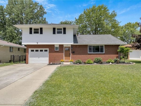 10 Laurelton Drive , West Seneca, NY 14224