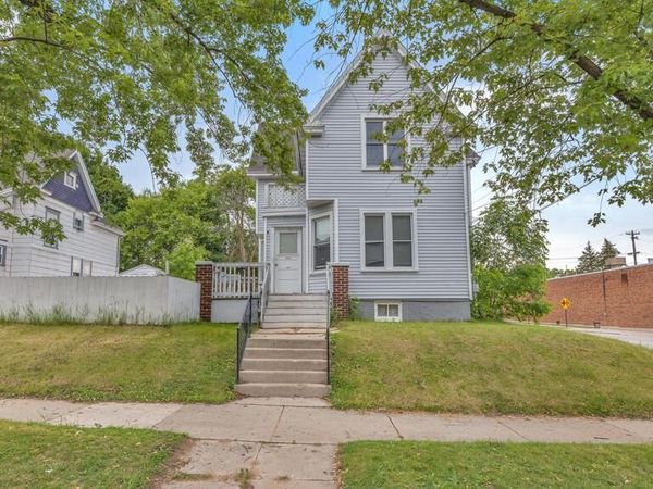 902 S 20th STREET, Unit 902A, Manitowoc, WI 54220