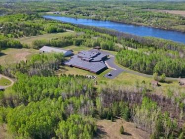 8560 State Highway 11 SE, Baudette, MN 56623