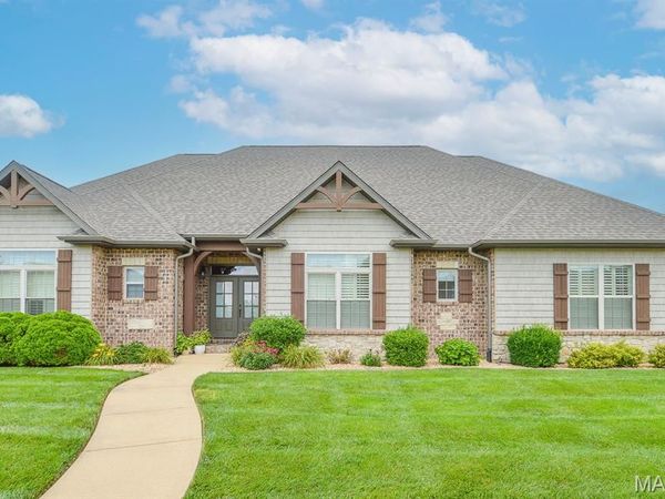 520 Shadow Rock Court, Lebanon, IL 62254