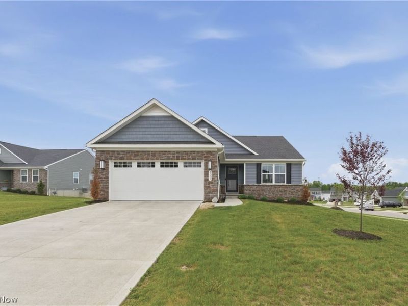 3111 Starlight Circle, Akron, OH 44312 Photo 1