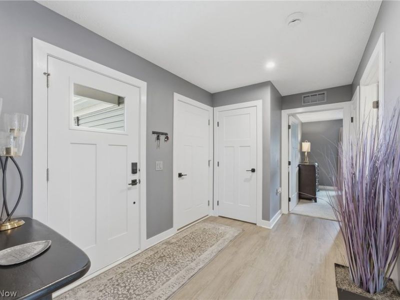 3111 Starlight Circle, Akron, OH 44312 Photo 12
