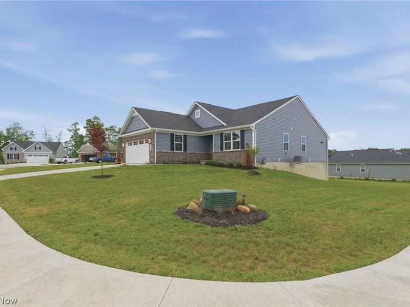 3111 Starlight Circle, Akron, OH 44312 Photo 3
