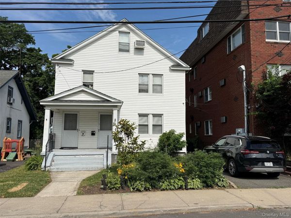1082 Lynn Place , Woodmere, NY 11598