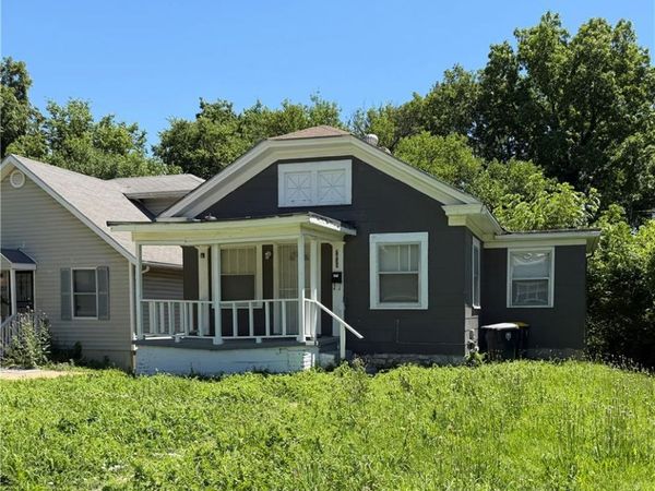 7039 Indiana Avenue, Kansas City, MO 64132