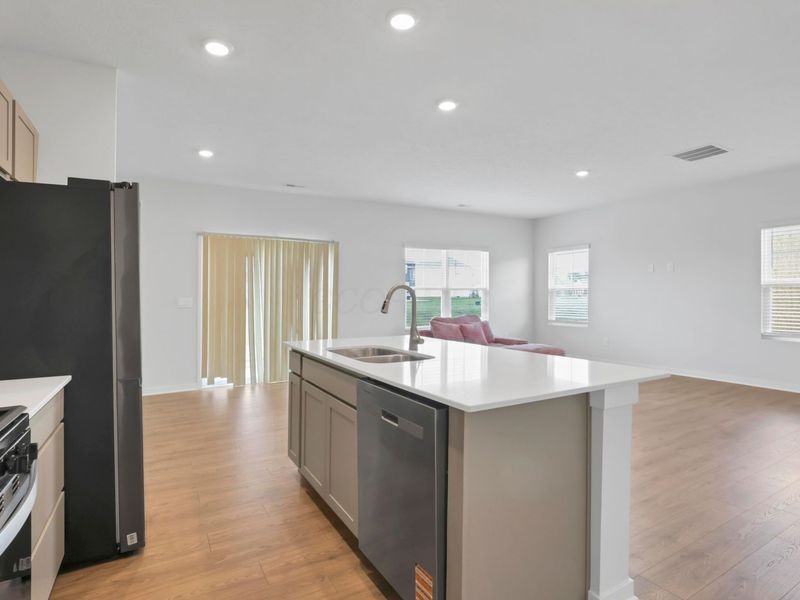 6302 Marinelli Drive N, Columbus, OH 43228 Photo 14
