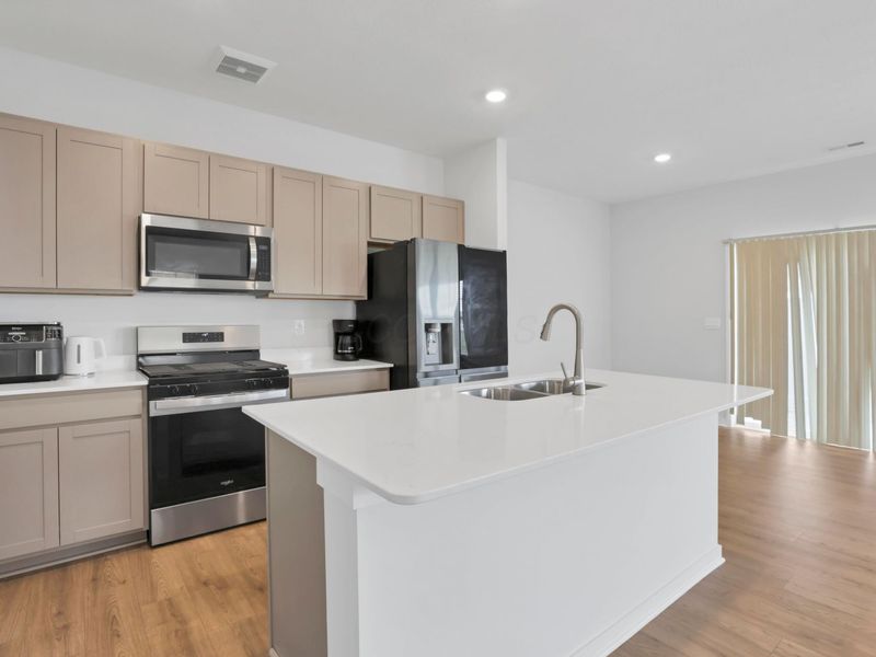 6302 Marinelli Drive N, Columbus, OH 43228 Photo 15