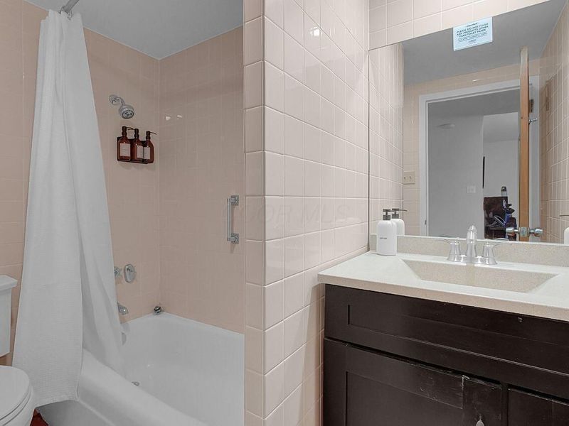 1000 Urlin Avenue , Unit 1822, Columbus, OH 43212 Photo 26