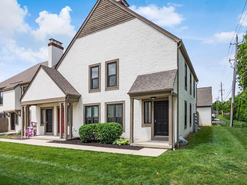 406 Edinburgh Road , Dublin, OH 43017 Photo 2