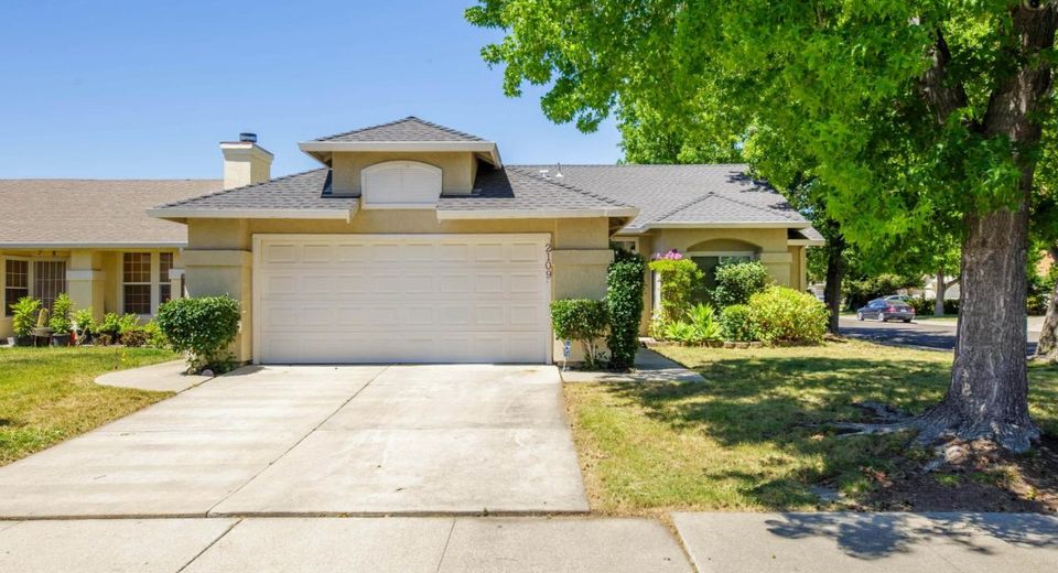 2109 Alta Sierra St, Stockton, CA 95206 Photo