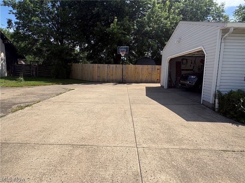 110 Habant Drive, Amherst, OH 44001 Photo 31