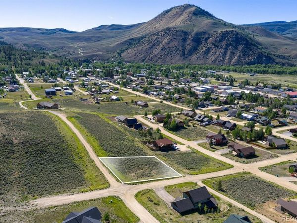 521 E Ridgeway Avenue , Hot Sulphur Springs, CO 80451