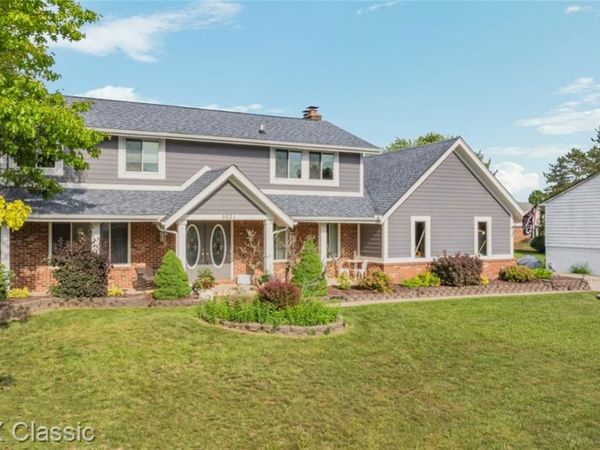 5651 Warrenshire Drive, West Bloomfield Twp, MI 48322