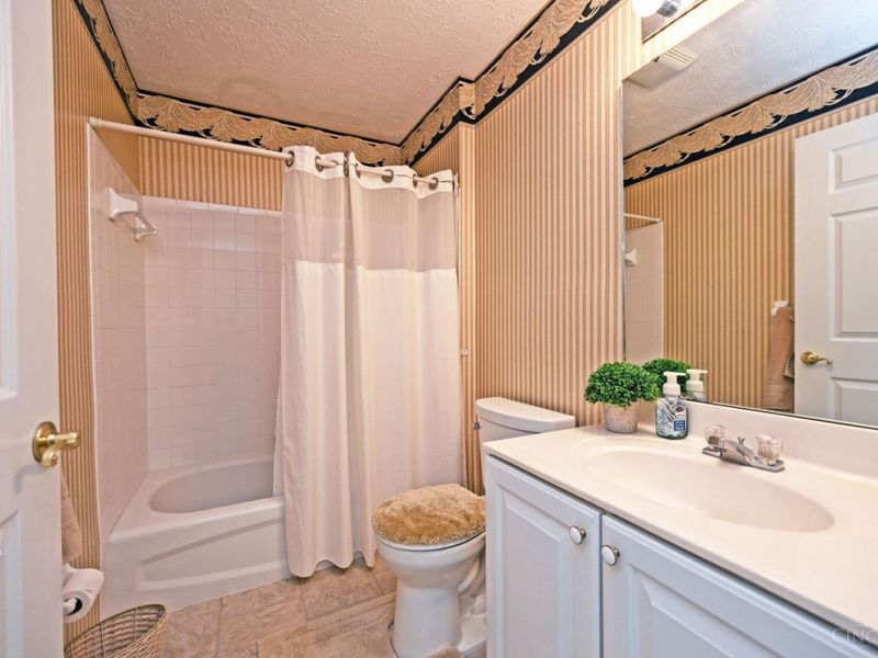 5370 Meadow Walk, Unit 1B, Cincinnati, OH 45247 Photo 31
