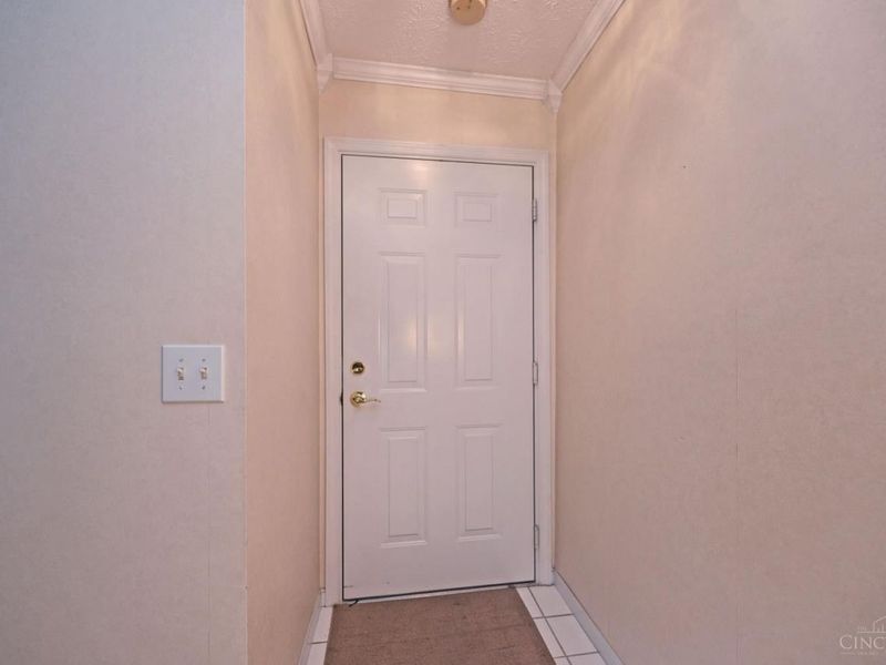 5370 Meadow Walk, Unit 1B, Cincinnati, OH 45247 Photo 6