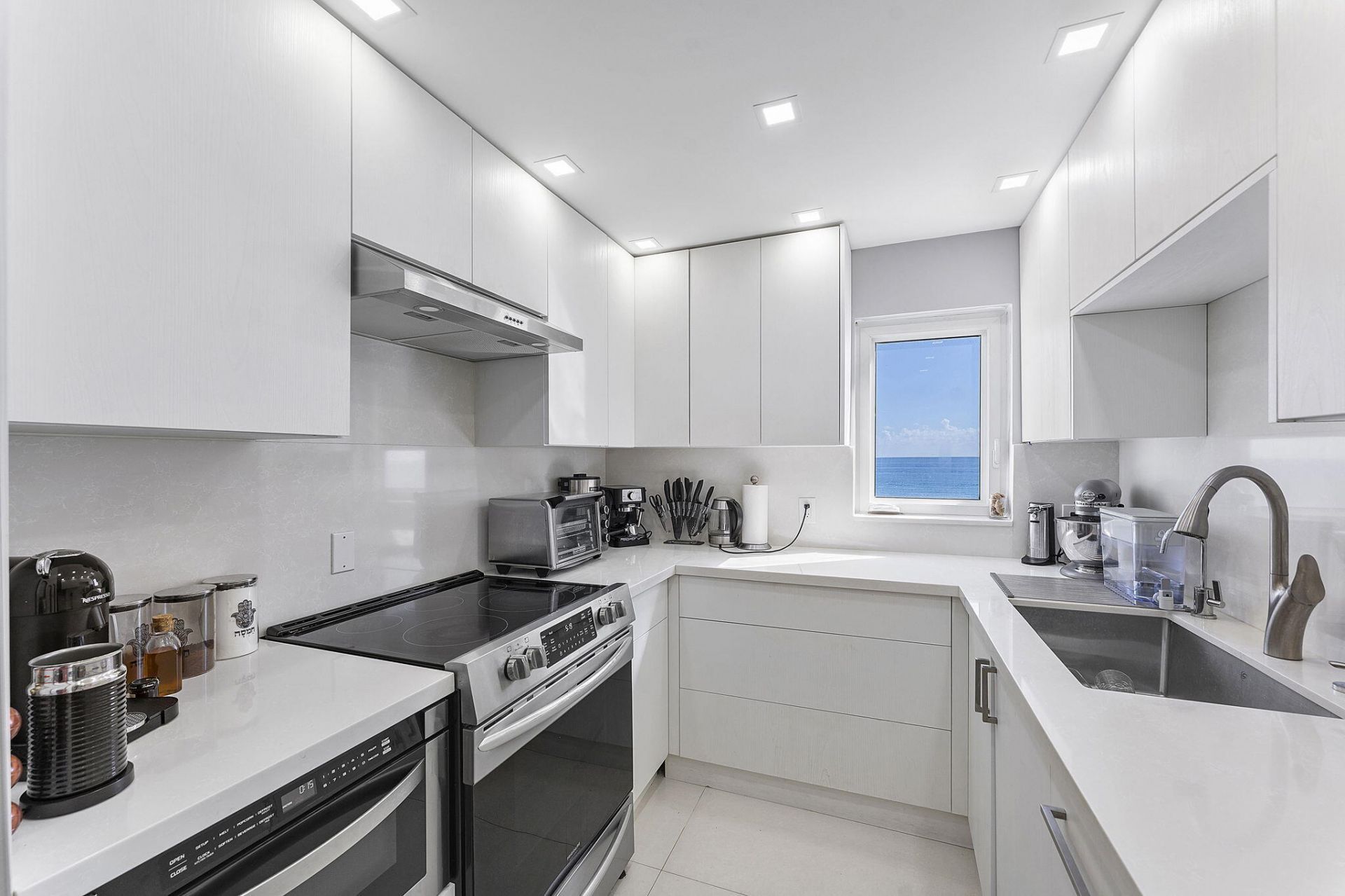 4505 S Ocean Boulevard, Unit 307, Highland Beach, FL 33487 Photo