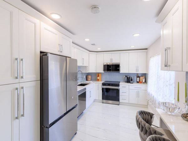 5241 Jog Lane, Delray Beach, FL 33484