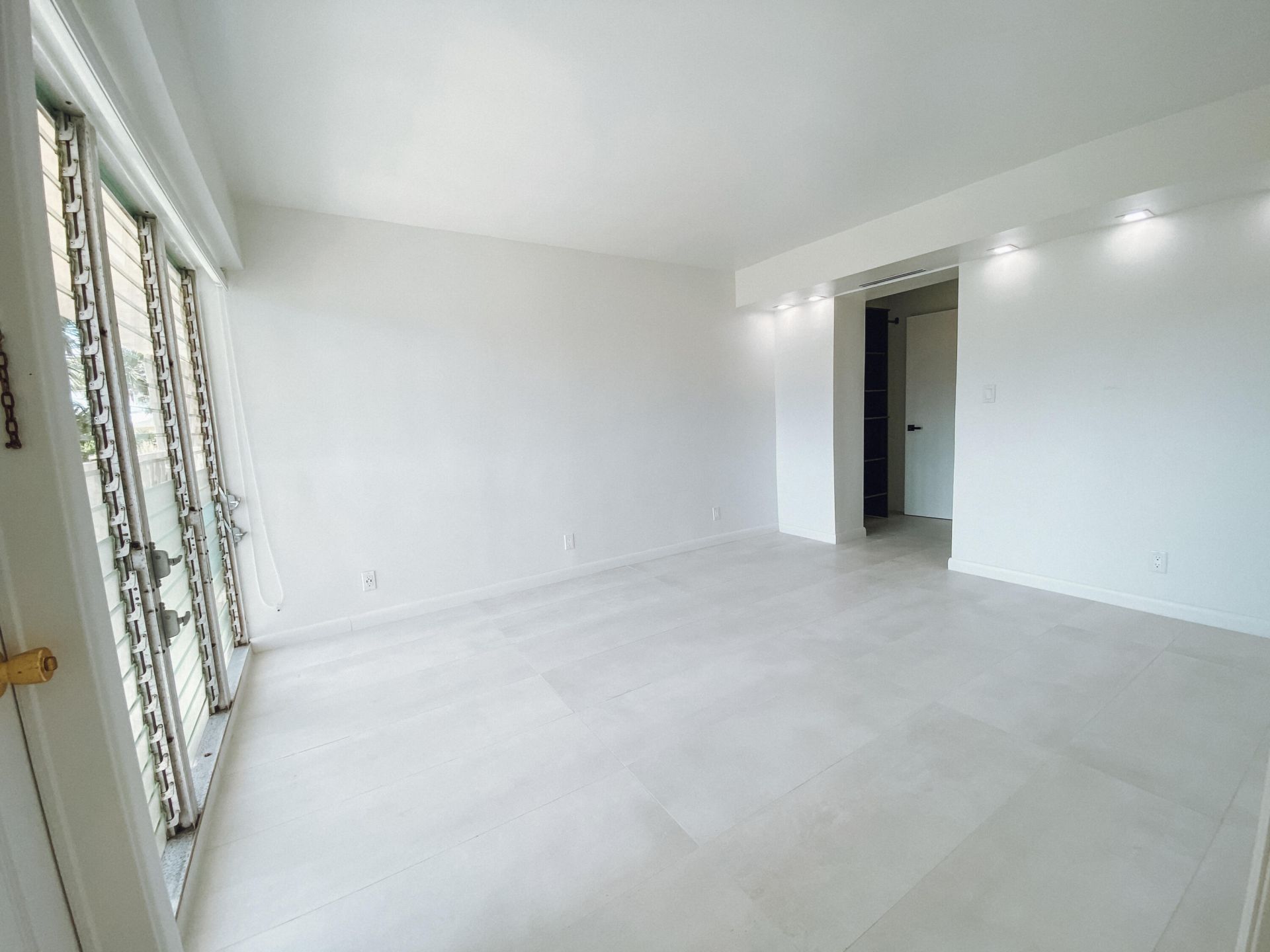 2755 NE 28th Avenue, Unit C1, Lighthouse Point, FL 33064 Photo